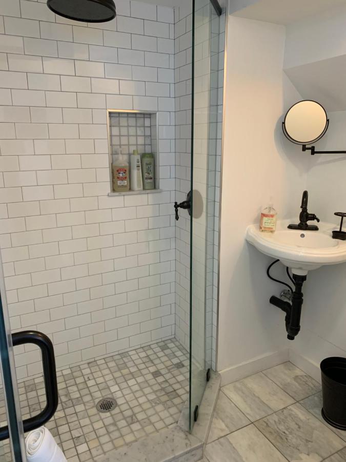 Sea Street Inn Hyannis Port Zewnętrze zdjęcie
