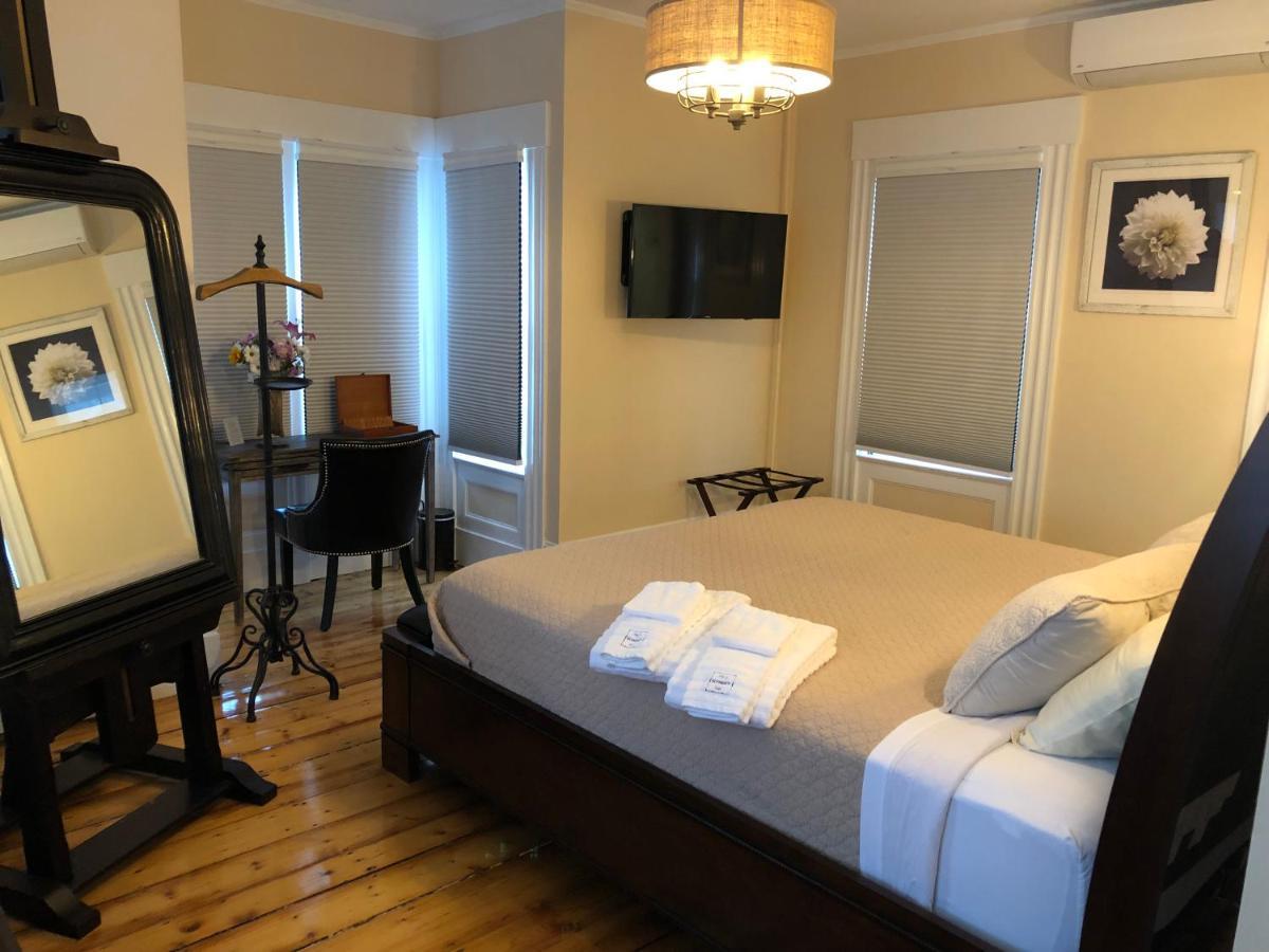 Sea Street Inn Hyannis Port Zewnętrze zdjęcie