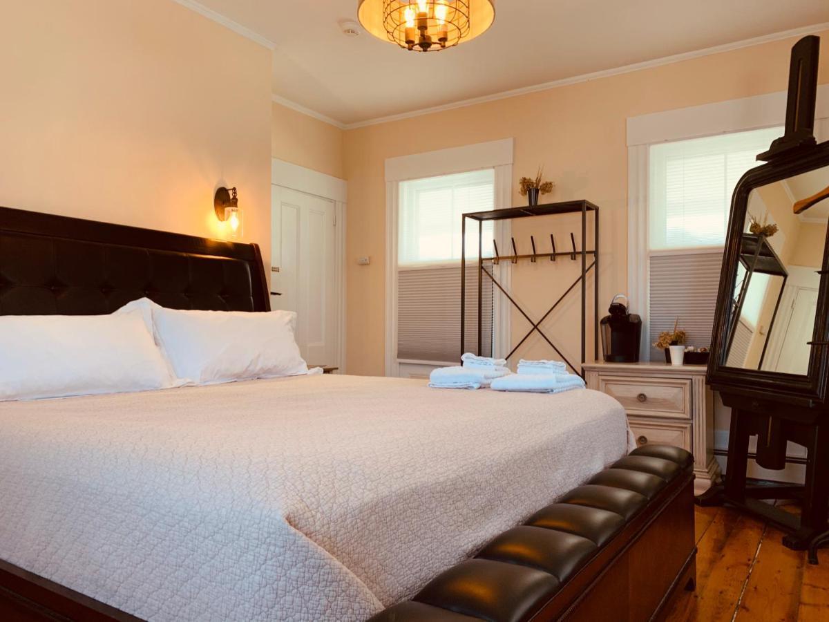 Sea Street Inn Hyannis Port Zewnętrze zdjęcie